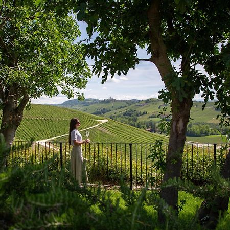 Villaggio Narrante - Cascina Galarej Serralunga d'Alba Bagian luar foto