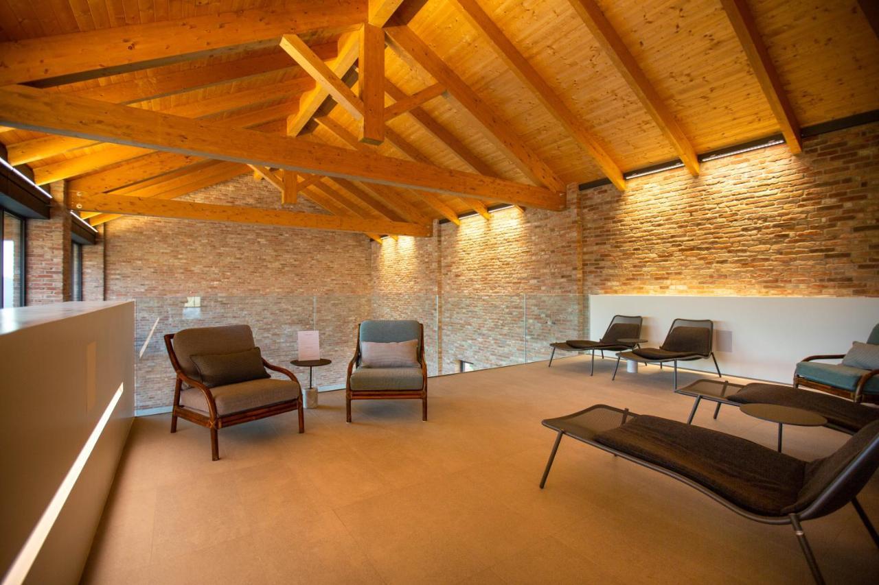 Villaggio Narrante - Cascina Galarej Serralunga d'Alba Bagian luar foto
